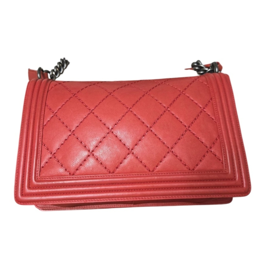 Chanel Calfskin Quilted Medium Boy Flap in Red. - Picture 8 of 17